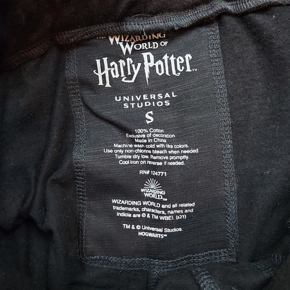 Harry Potter Hogwarts Universal Studios Black High Rise Joggers Size S - Picture 12 of 12